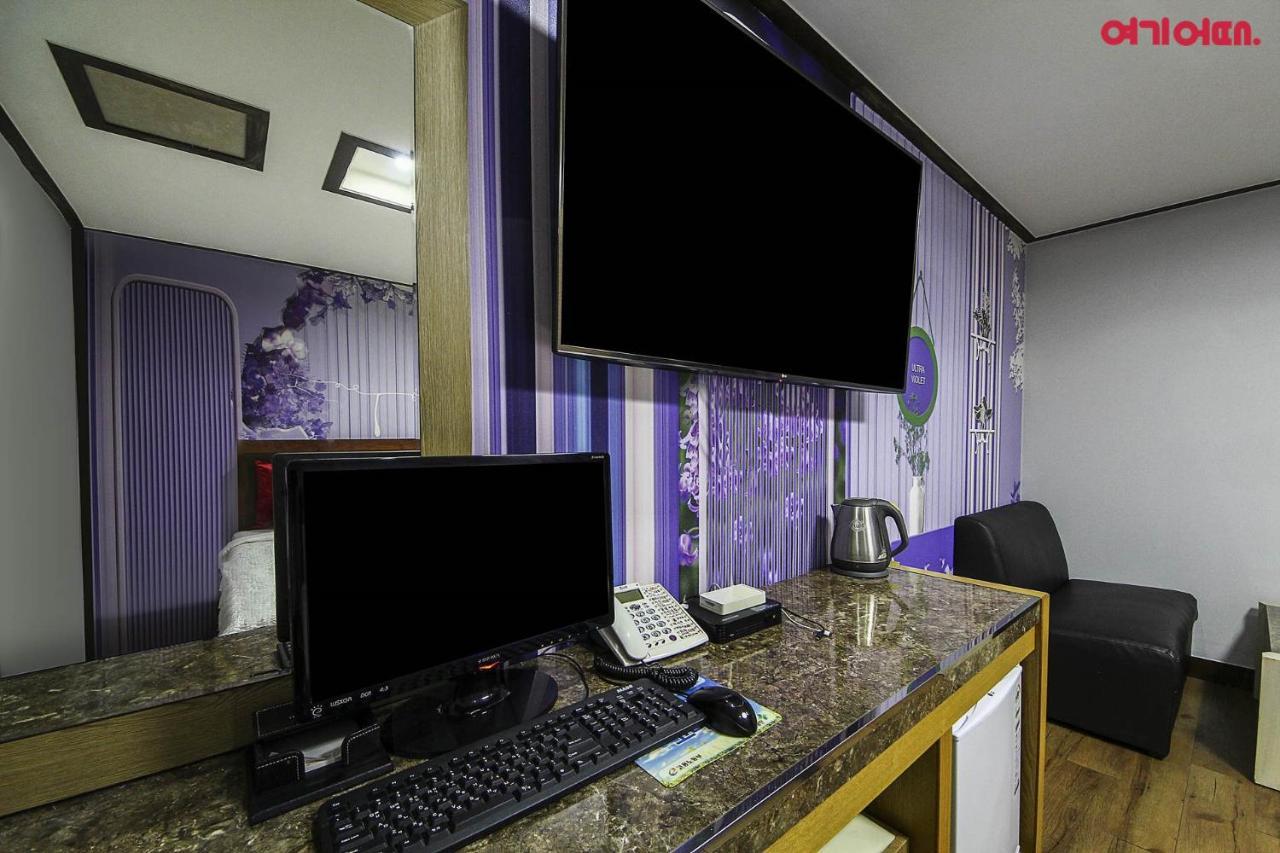 World Hotel צ'ונצ'און מראה חיצוני תמונה
