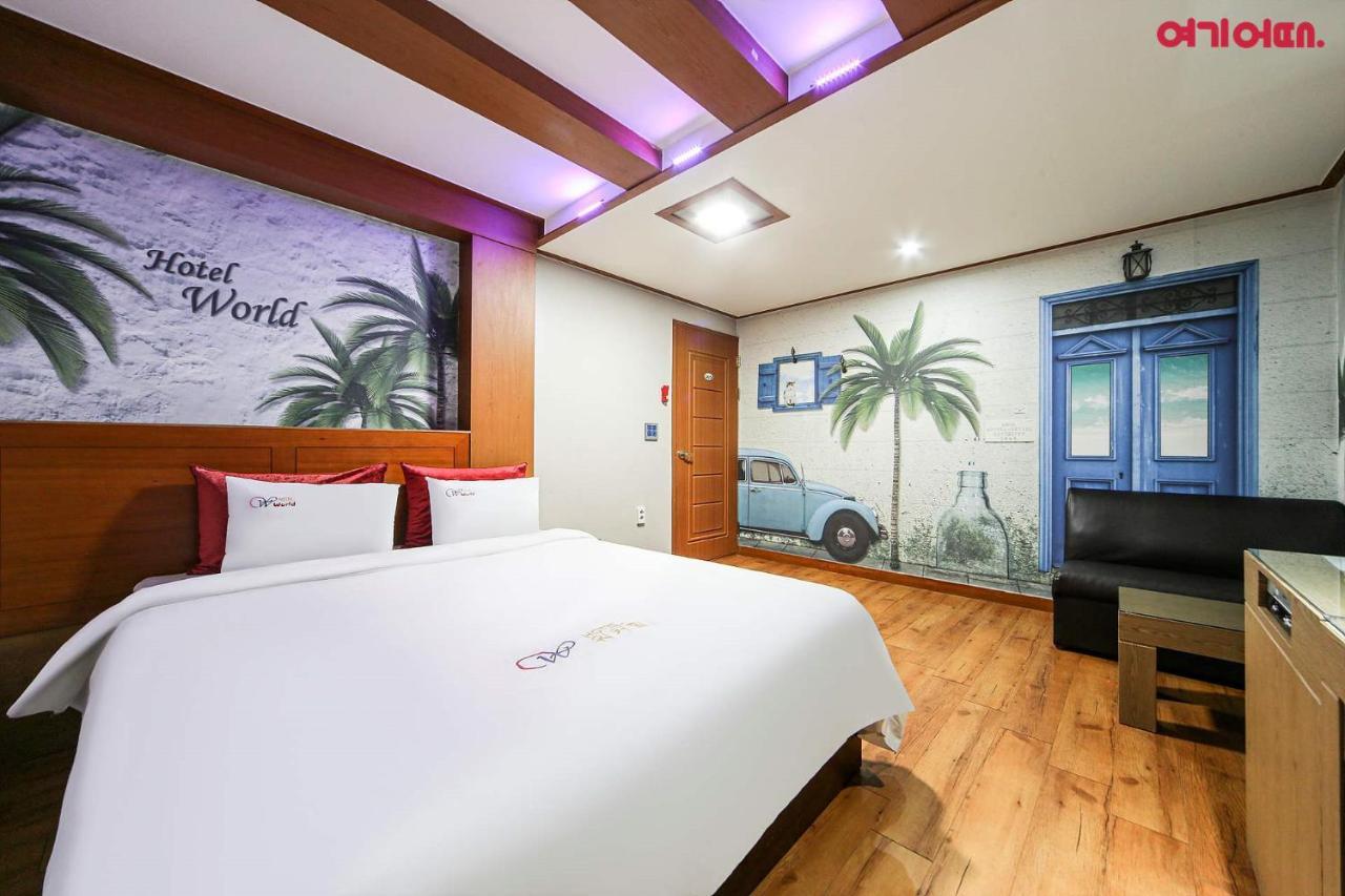 World Hotel צ'ונצ'און מראה חיצוני תמונה